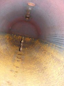 Corrosion par piqûres (pitting) dans un réservoir
